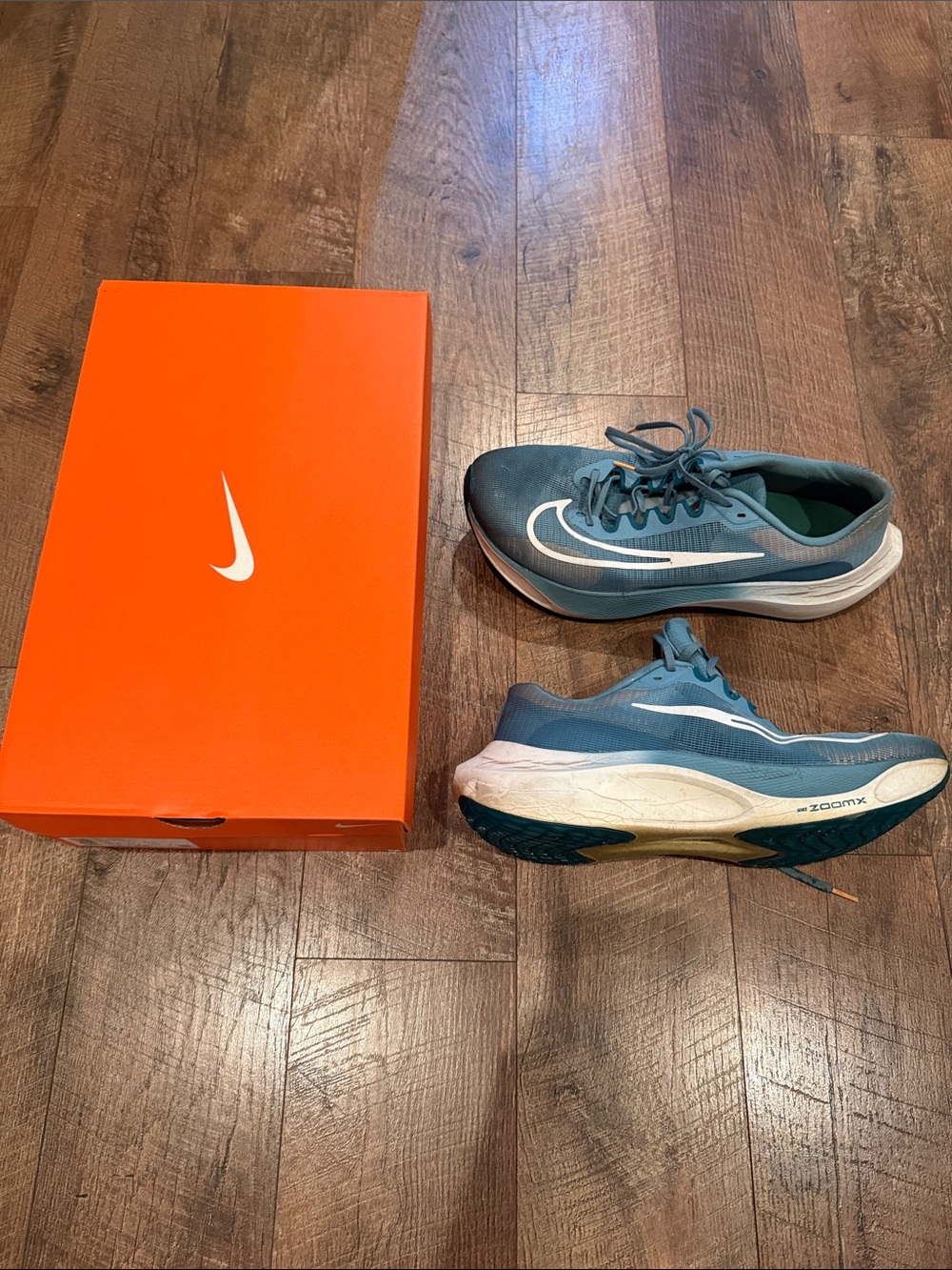 MENS NIKE ZOOM 3